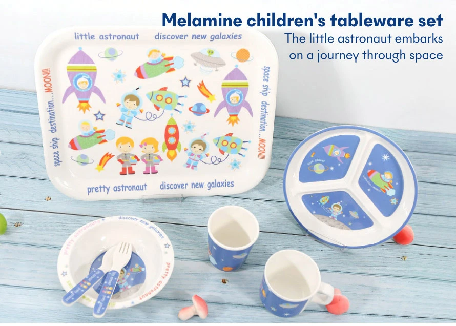 childrens dinnerware set------ 1 childrens dinnerware set------ 1